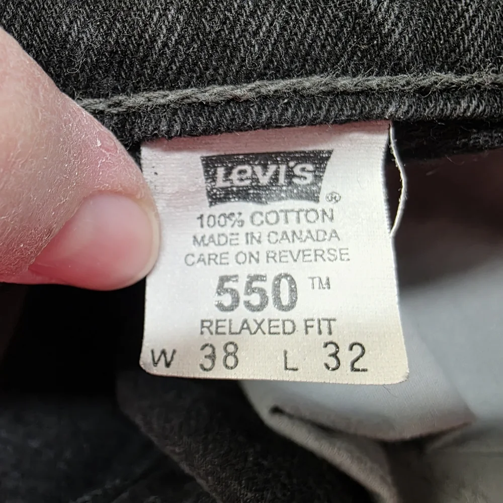 Levi’s 550 Relaxed Fit Mens Black Denim Jeans Size 38x32 100% Cotton